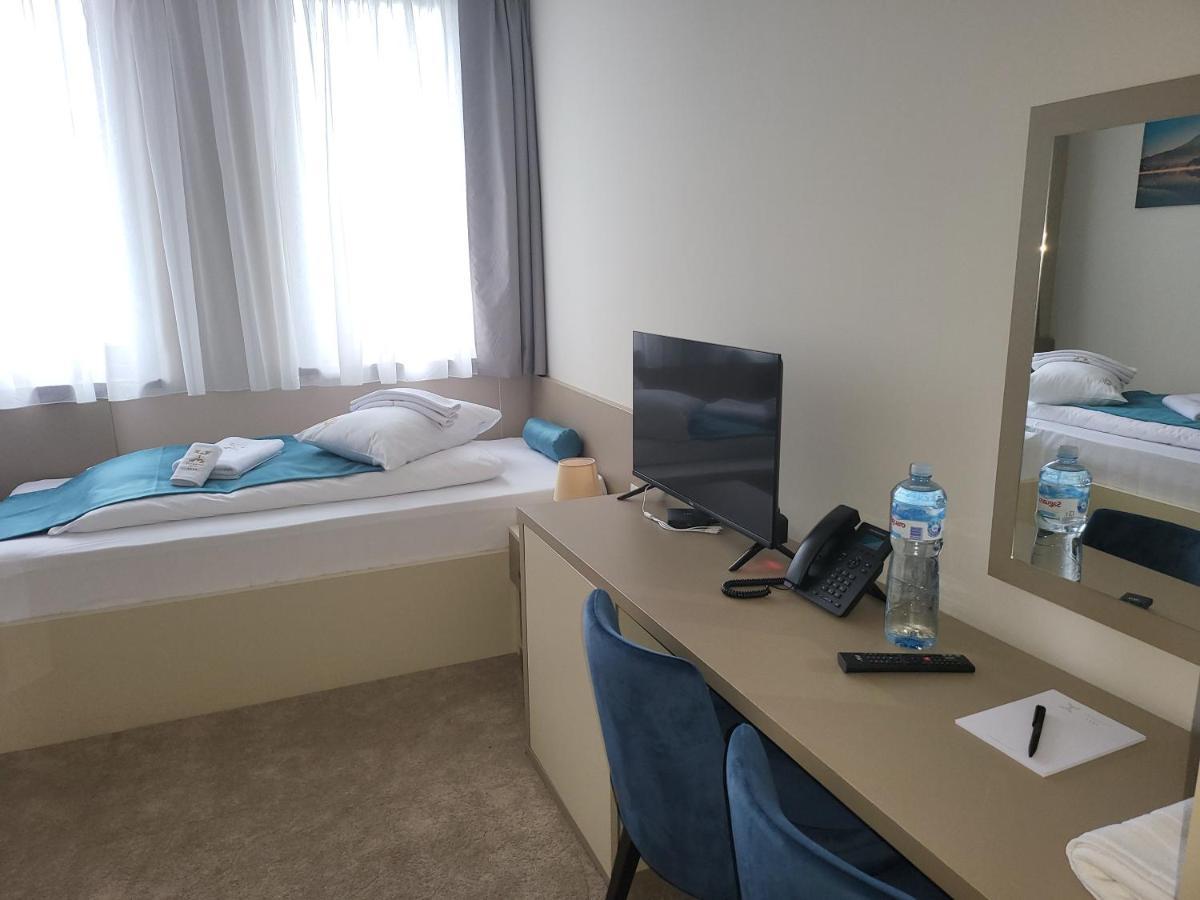Garni Hotel Imperium Subotica Esterno foto
